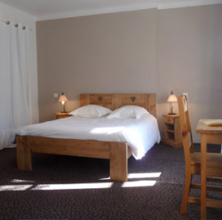 http://www.auberge-du-lyonnais.com
